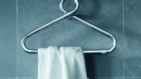 Zehnder: Design-Heizkörper in Form von Kleiderbügeln